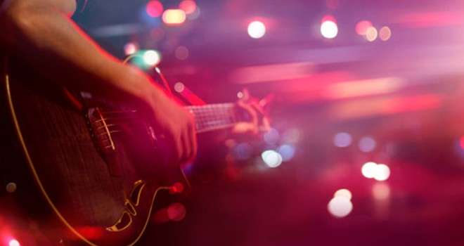 Radyo Beşiktaş'ta bağımsız müzisyenler gecesi