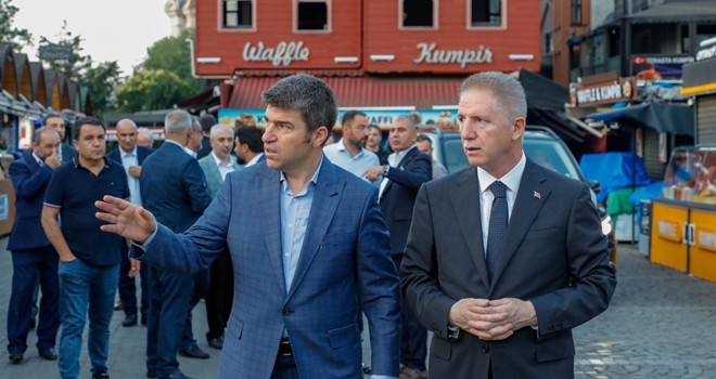 ÖZEL HABER: İstanbul Valisi Davut Gül Beşiktaş, Ortaköy'ü ziyaret etti, bilgi aldı