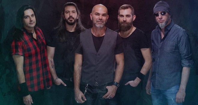 Radyo Beşiktaş'ta Yüksek Sadakat dinliyoruz!