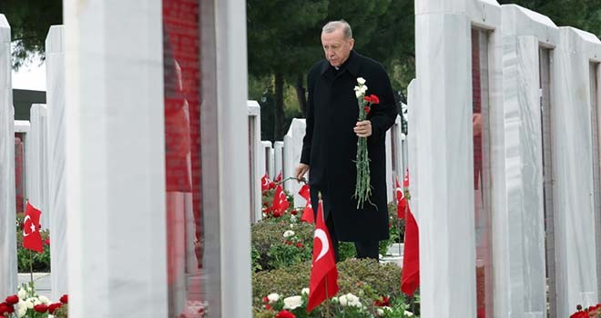 Cumhurbaşkanı Erdoğan: Çanakkale bir milletin küllerinden yeniden doğduğu bir dönüm noktasıdır