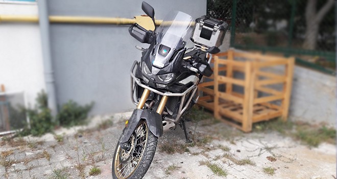 Park halindeki motosiklet saniyeler içinde çalındı