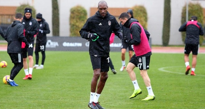 Hem sahada hem salonda çalıştılar