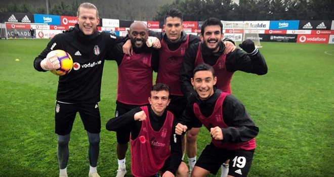 Siyah-beyazlılar kondisyon ve taktik çalıştılar