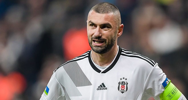Burak Yılmaz Çin halkından özür diledi