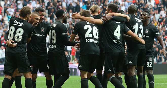 Kartal tüm ihtişamıyla geri döndü