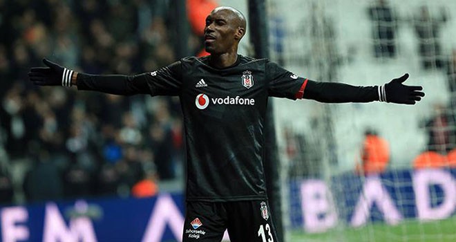 Beşiktaş'ta mutlu son! Atiba ile yola devam