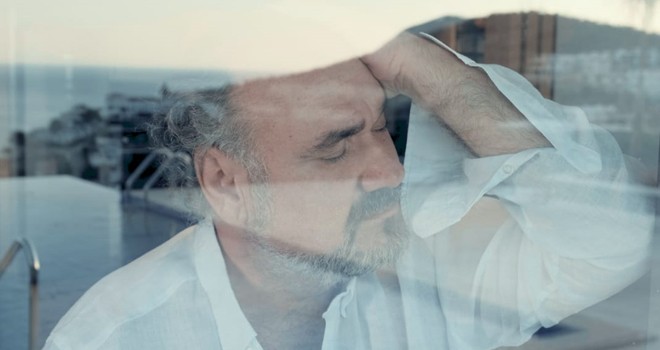Hakan Aysev'den Pop Arabesk tarzı single: İmtihan