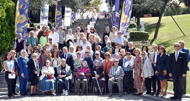 Beşiktaş'ta Dünya Alzheimer Günü’nde Hayata Artı Katan Kahvaltı etkinliği