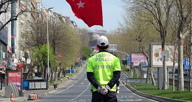 Beşiktaş'ta sokağa çıkma yasağı denetimleri