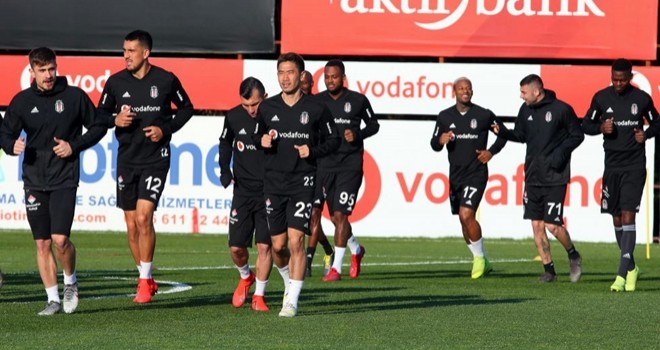 Kartal Çin'e taraftarıyla birlikte gidiyor