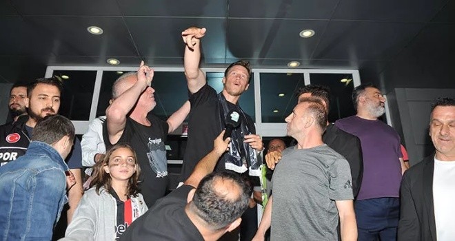 Wout Weghorst kampa katılacak