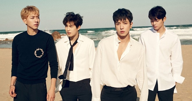 We are listening CNBLUE songs in Radio Besiktas