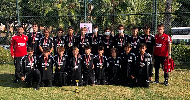 Beşiktaş U-14 Akademi Takımı'ndan ikincilik