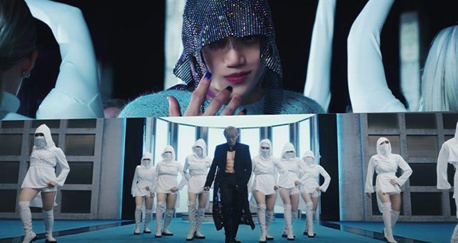 EXO'dan KAI ilk solo albümü ile müzik listelerini ele geçirdi