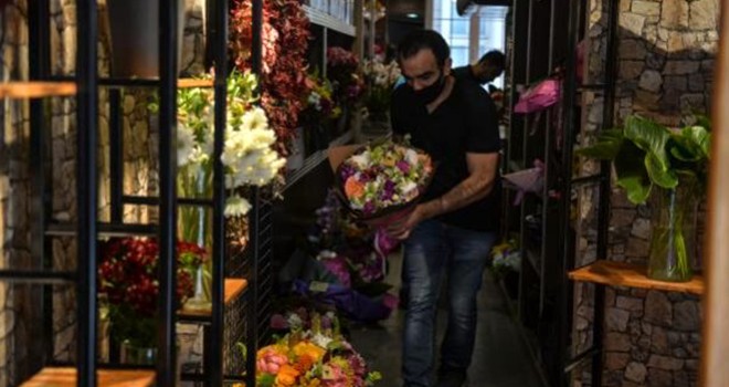 Beşiktaş'taki çiçekçilerde Anneler Günü yoğunluğu