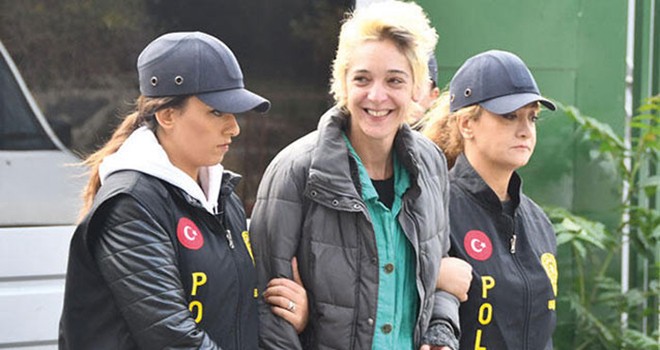 Başörtülü kadına saldırı davasında karar verildi