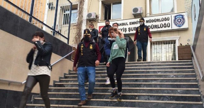 Fuhuş çetesine eş zamanlı operasyon