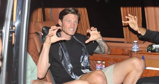 Weghorst İstanbul’a geldi