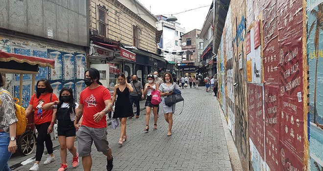 Normalleşmeyle birlikte vatandaşlar Beşiktaş'a akın etti!..