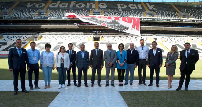 Bakanlar Vodafone Park'taydı