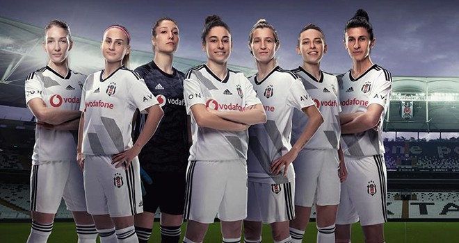 Dünya Kadınlar Günü için VodafonePark'ta Vodafone Kupası düzenlenecek