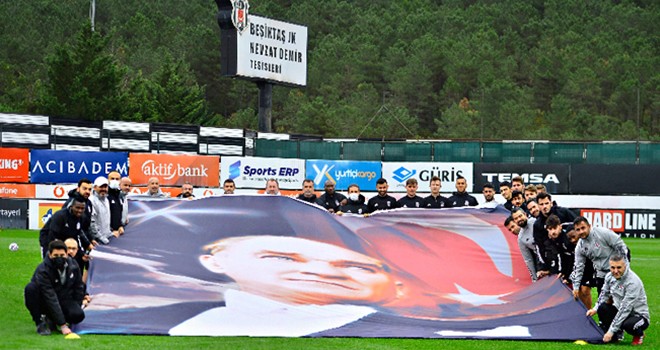 Beşiktaş JK: Atatürk'ü saygıyla ve özlemle anıyoruz