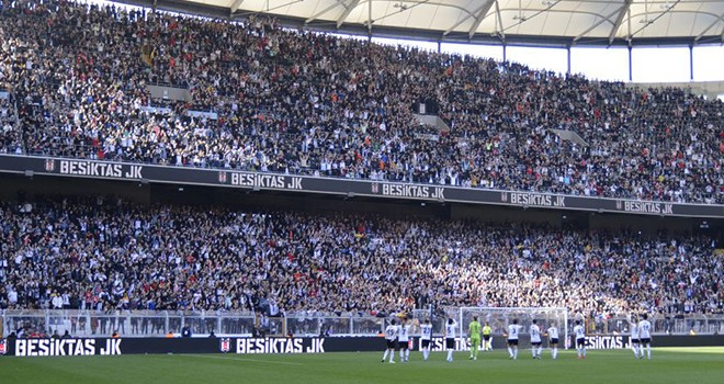 33 bin taraftar ile tarih yazıldı