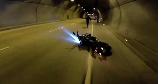 Dolmabahçe Tüneli’nde motosiklet kazası
