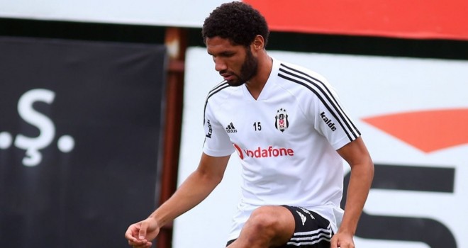 Elneny takımdan ayrıldı