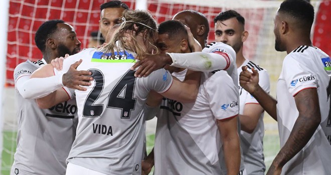 Şampiyonların formaları satışa sunuldu