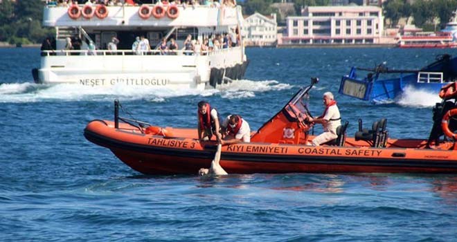 Boğaz'da yüzmek için denize giren kişi boğuldu