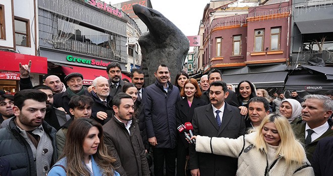 AK Parti İBB Başkan Adayı Murat Kurum ve Cumhur ittifakının MHP'li Beşiktaş Belediye Başkan Adayı Serkan Toper Beşiktaş'ta vatandaşlarla buluştu!
