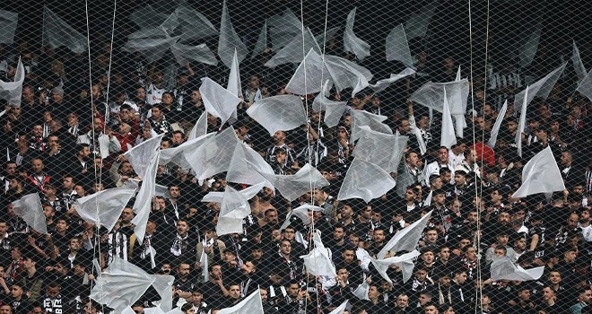 Beşiktaş taraftarından takıma çağrı!