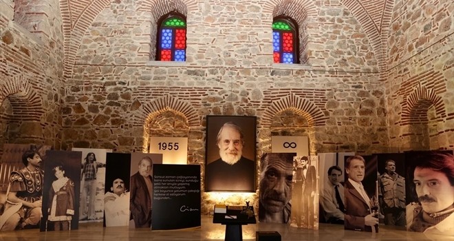 Civan Canova'nın Vasiyeti Üzerine Açılan 'Damlalar' Sergisi