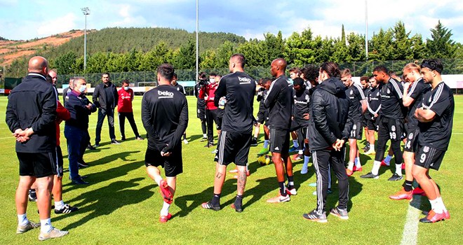 Büyük buluşma! Başkan Çebi ve futbol takımı bir araya geldi