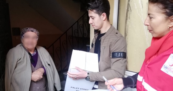 Beşiktaş Vefa Sosyal Destek Grupları vatandaşların yanında