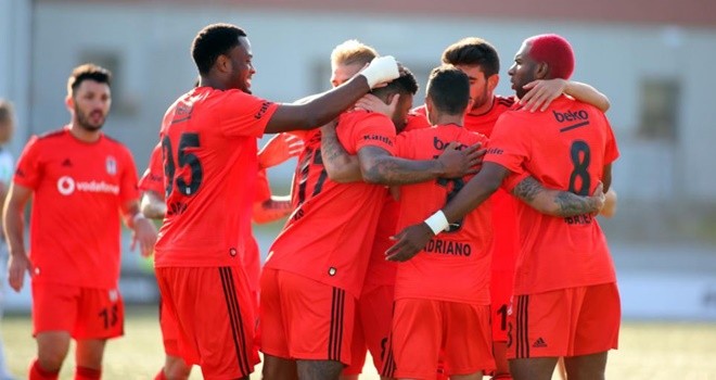 Kara Kartal pençesini çıkardı