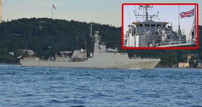 İngiliz Savaş Gemisi İstanbul Boğazı'ndan geçti
