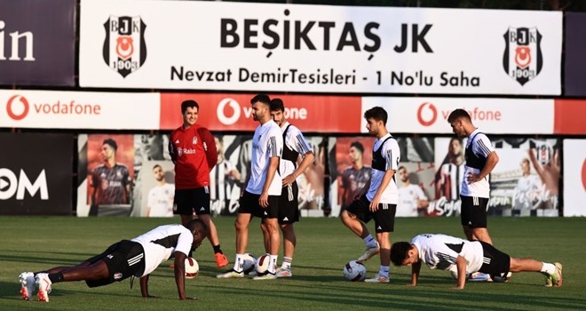 Beşiktaş'ı milli ara sonrası yoğun tempo bekliyor!