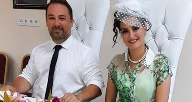 Beşiktaşlı ünlü ressam dünya evine girdi!