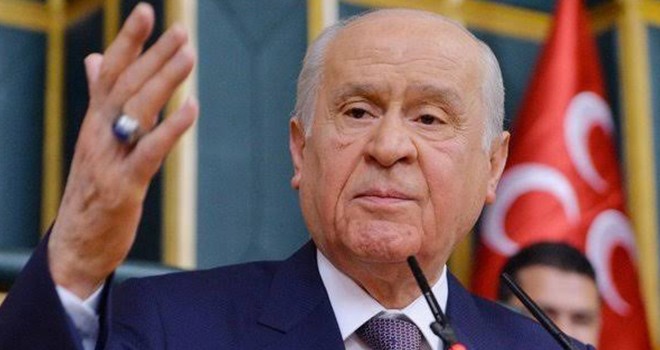 Düşmemizi bekleyenler çok bekler