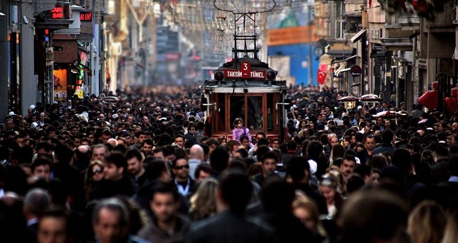 İstanbul'da üç önemli sorun: Deprem, ekonomi, ulaşım