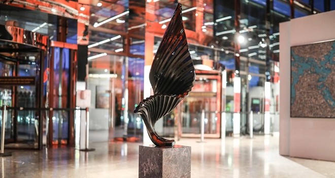 Üç sanatçıyı Cumhuriyet'in 100'üncü yılı için bir araya getiren sergi!