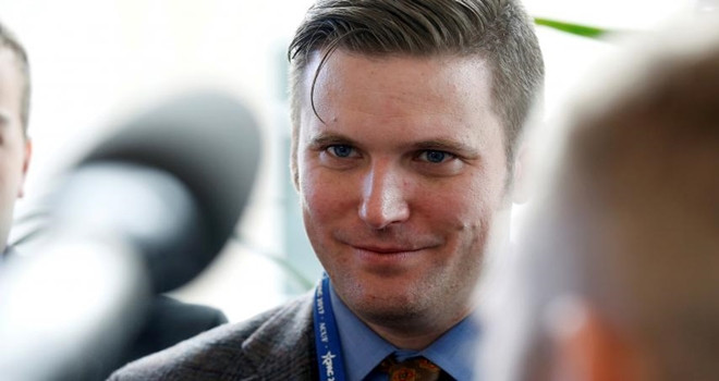 Facebook sayfalarını kapattı