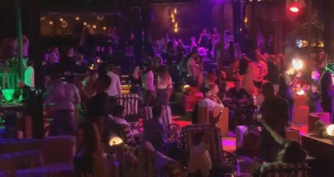 Akıllanmıyorlar kurallara uymuyorlar! Bebek'teki görüntüler pes dedirtti