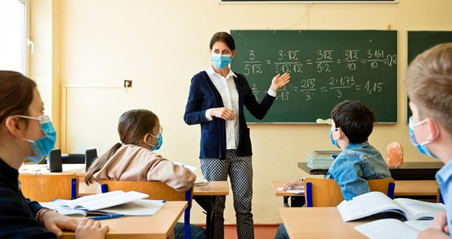 Sağlık Bakanı'ndan okulların açılış tarihi açıklaması