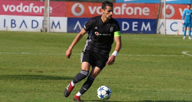Alpay Çelebi Alanyaspor'a transfer oldu
