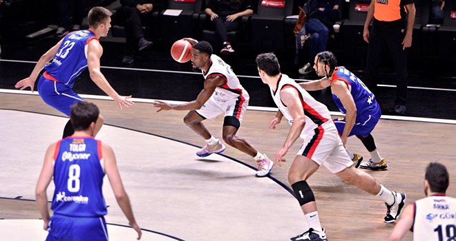 Beşiktaş Icrypex - Anadolu Efes: 55-101
