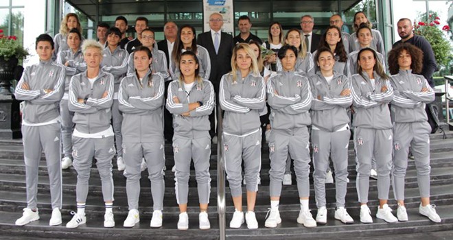 Kartaliçeler Hollanda’da