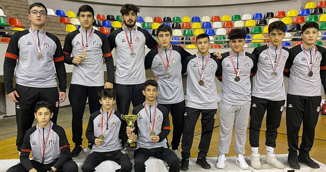 Beşiktaş U-17 Güreş Takımı şampiyon oldu